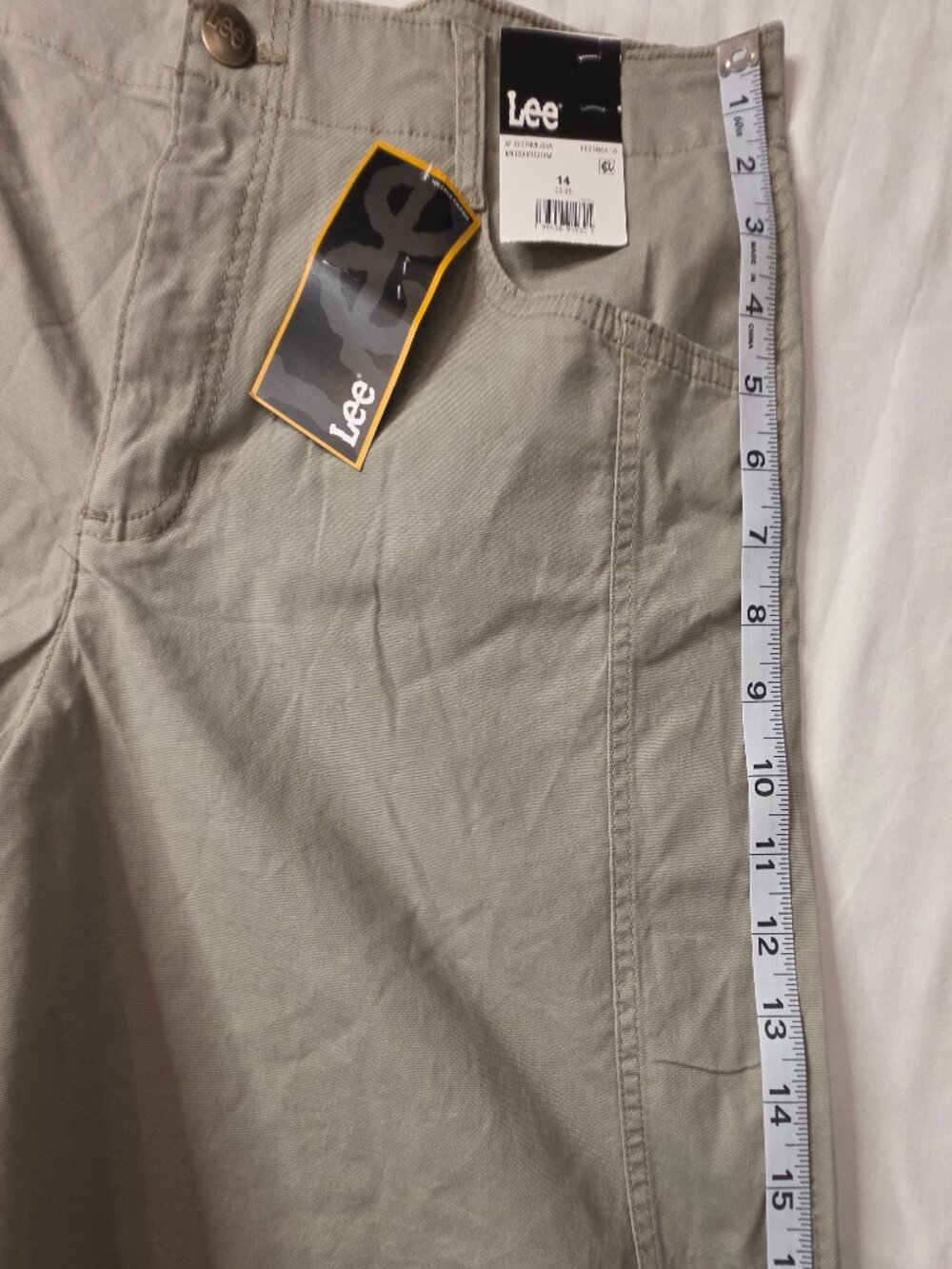 NWT Lee 8" Bermuda Women's Shorts, Size 14 - Picture 6 of 10